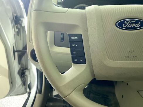 Used 2008 Ford Escape XLT image 10