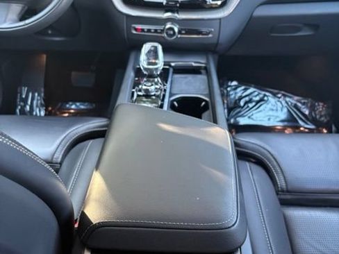 Used 2022 Volvo XC60 B5 Inscription w/ Climate Package AWD/4WD image 20