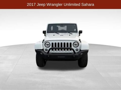 Used 2017 Jeep Wrangler Unlimited Sahara w/ Max Tow Package AWD/4WD image 2
