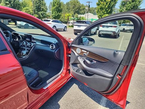 Used 2018 Mercedes-Benz C 300 4MATIC Sedan image 20