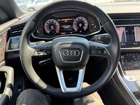 Used 2022 Audi Q8 Premium Plus w/ Premium Plus Package AWD/4WD image 24
