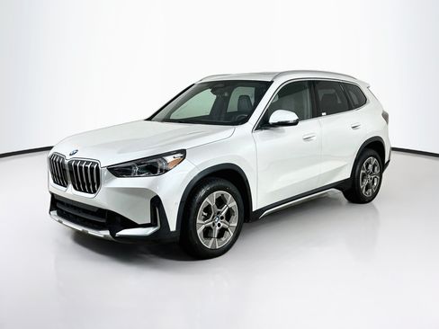 Used 2026 BMW X1 xDrive28i AWD/4WD image 3