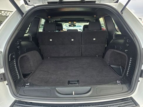 Used 2015 Jeep Grand Cherokee Laredo w/ Security & Convenience Group image 39