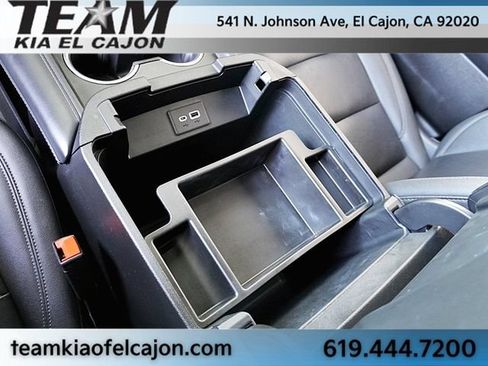 Used 2022 Chevrolet Suburban Z71 AWD/4WD image 35