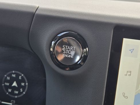 Used 2025 Lexus GX 550 image 29