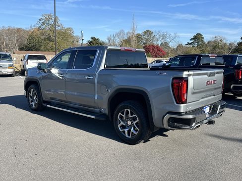 Used 2023 GMC Sierra 1500 SLT w/ SLT Premium Package image 8