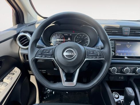 Used 2025 Nissan Versa SV FWD image 13