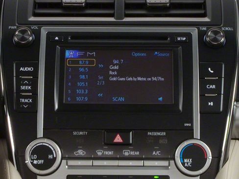 Used 2012 Toyota Camry SE FWD image 12