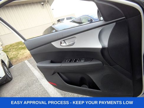 Used 2023 Kia Forte LXS image 22