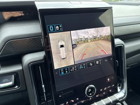 Used 2026 GMC Yukon AT4 w/ AT4 Premium Plus Package image 23