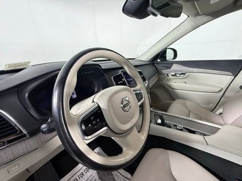 Used 2023 Volvo XC90 B5 Plus AWD/4WD image 8