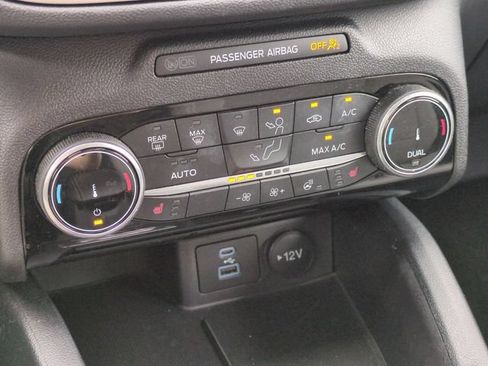 Used 2022 Ford Escape SE w/ SE Sport Appearance Package AWD/4WD image 23