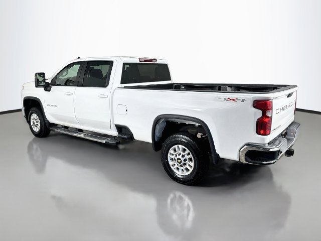Used 2023 Chevrolet Silverado 2500 LT AWD/4WD image 10