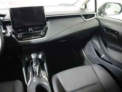 Used 2023 Toyota Corolla LE image 29