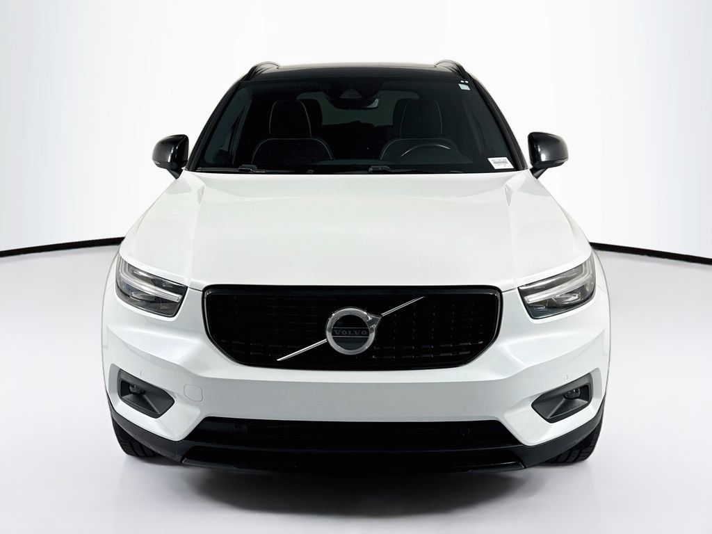 Used 2019 Volvo XC40 T5 R-Design AWD/4WD image 2
