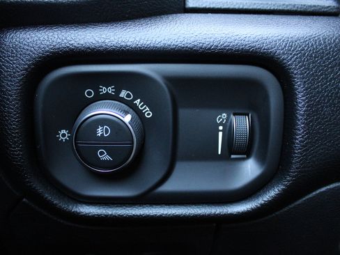 Certified 2022 RAM 1500 Big Horn image 16