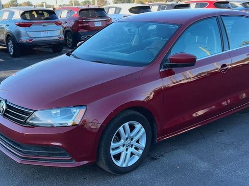 Used 2017 Volkswagen Jetta S image 4