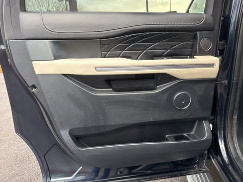 Used 2021 Ford Expedition Max Platinum image 16