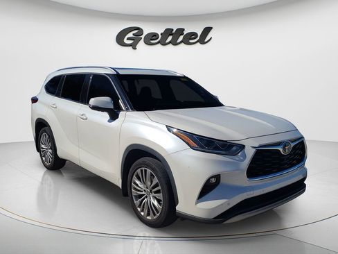 Used 2021 Toyota Highlander Platinum image 29