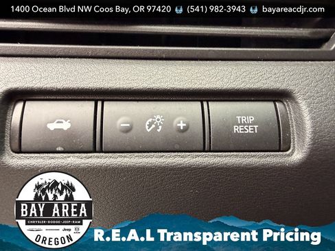 Used 2024 Nissan Altima 2.5 SV FWD image 13