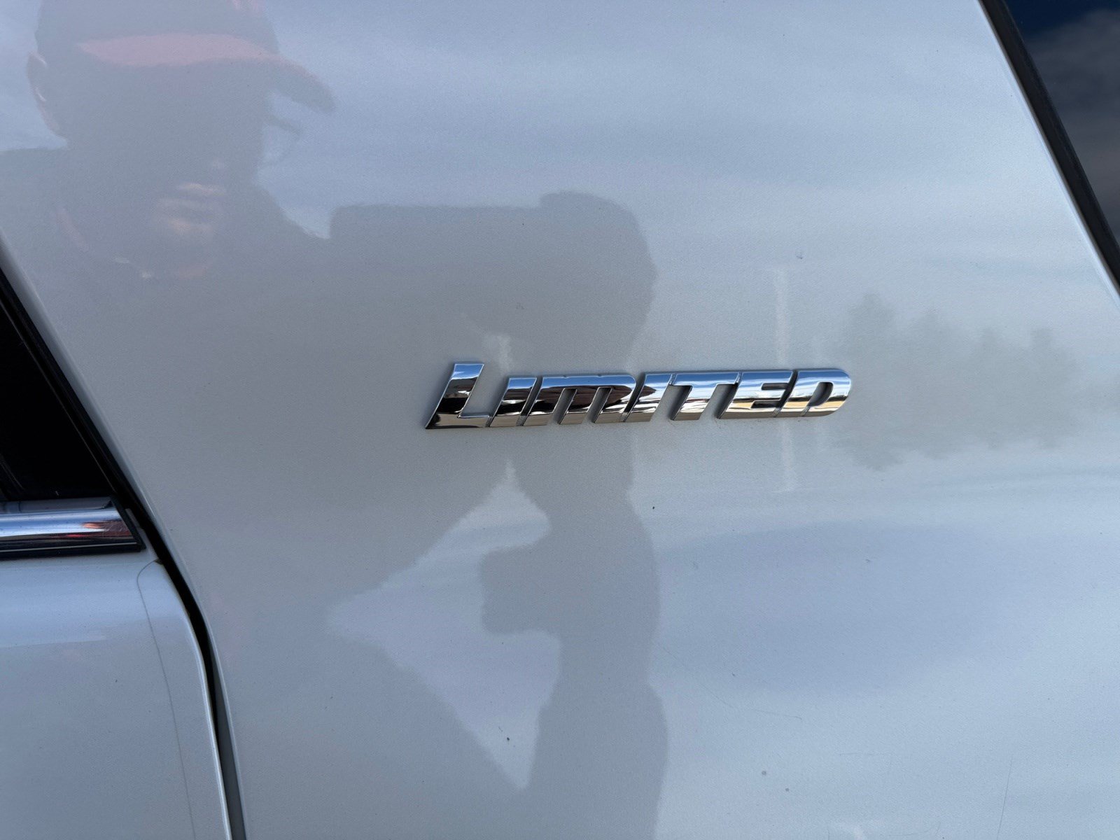 Used 2020 Toyota 4Runner Limited AWD/4WD image 23