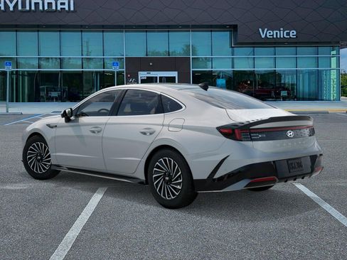 New 2026 Hyundai Sonata Limited FWD image 5