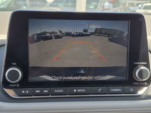 Used 2025 Nissan Rogue SV AWD/4WD image 30