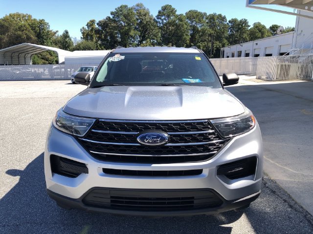 Used 2021 Ford Explorer XLT RWD image 3