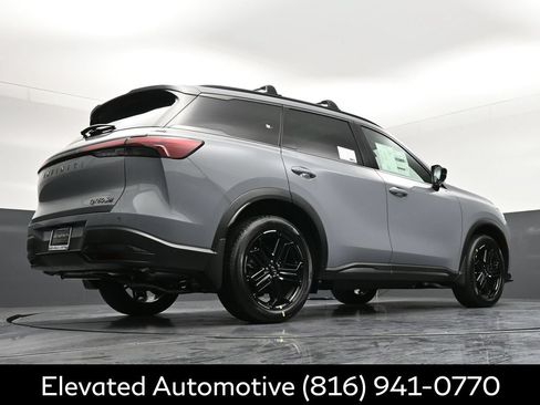 Certified 2026 INFINITI QX60 Sport w/ Dark Cargo Package AWD/4WD image 32