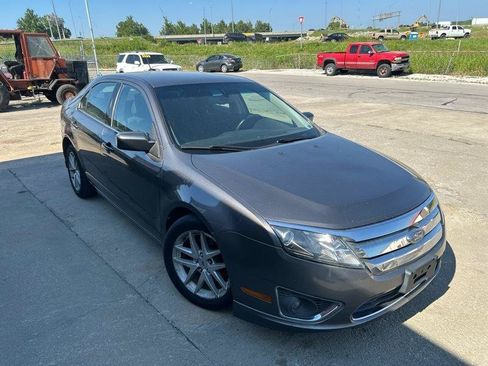 Used 2010 Ford Fusion SEL FWD image 2
