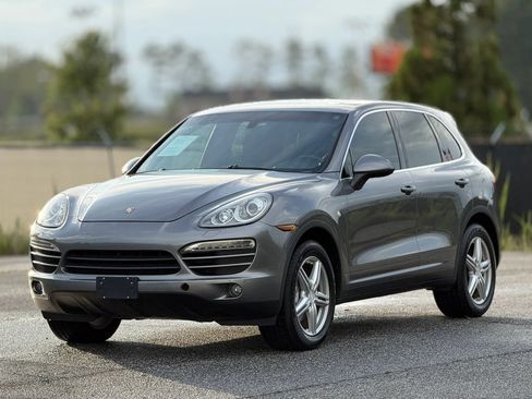 Used 2014 Porsche Cayenne Platinum Edition AWD/4WD image 6