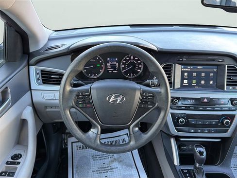 Used 2016 Hyundai Sonata SE FWD image 20