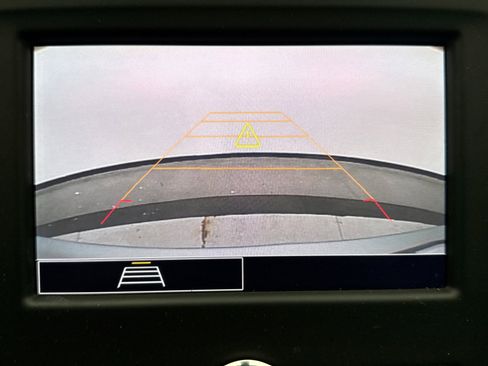 Used 2022 Chevrolet Equinox LT FWD image 16