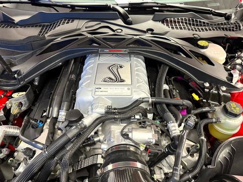 Used 2022 Ford Mustang Shelby GT500 w/ Technology Package image 24