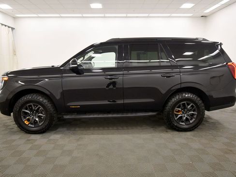Used 2025 Ford Expedition Tremor AWD/4WD image 4