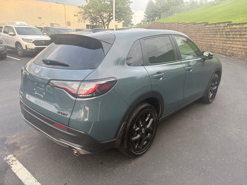 Used 2025 Honda HR-V Sport image 8