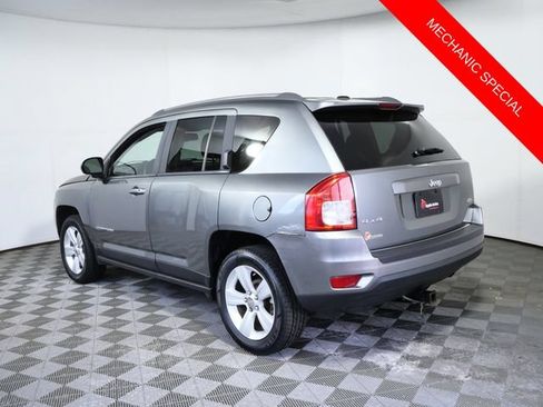 Used 2013 Jeep Compass Latitude AWD/4WD image 6