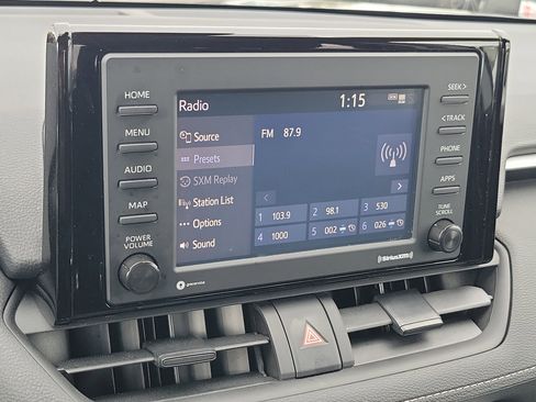 Used 2022 Toyota RAV4 LE image 26