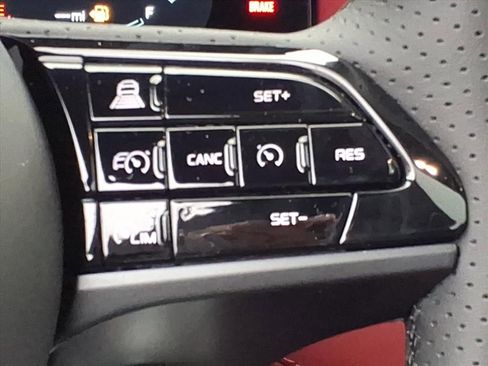 New 2026 Maserati Grecale Modena image 19