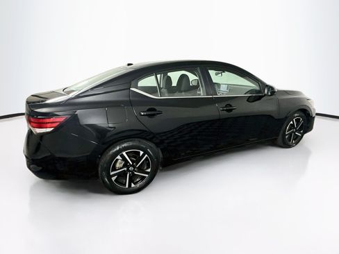 Used 2025 Nissan Sentra SV FWD image 10
