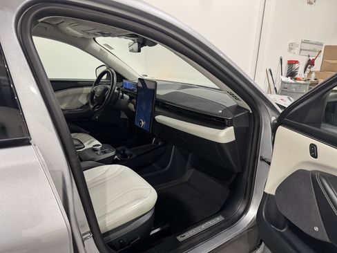 Used 2021 Ford Mustang Mach-E Premium AWD/4WD image 23