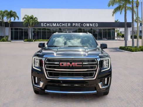 Certified 2023 GMC Yukon XL SLT w/ SLT Premium Package AWD/4WD image 2