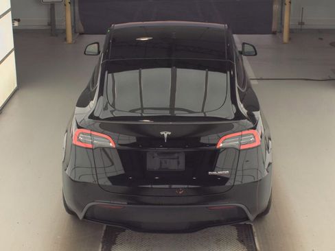 Used 2022 Tesla Model Y Performance AWD/4WD image 5