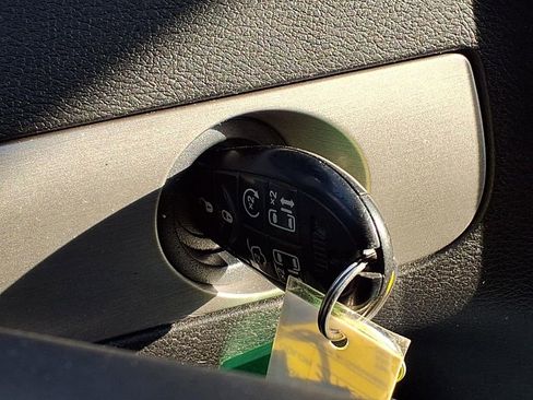 Used 2017 Dodge Grand Caravan GT image 22