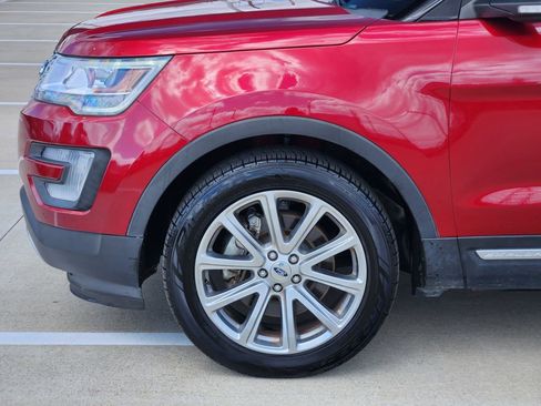 Used 2017 Ford Explorer Limited image 8