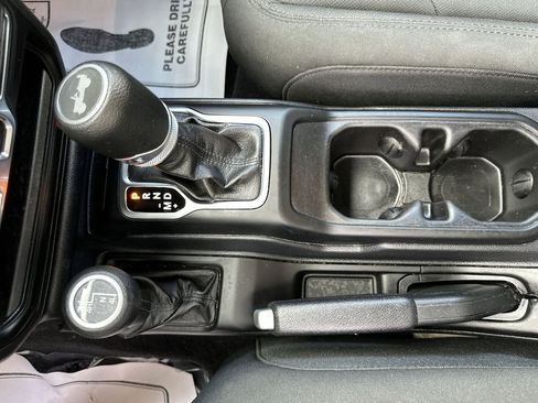 Used 2021 Jeep Wrangler Unlimited Sport image 23