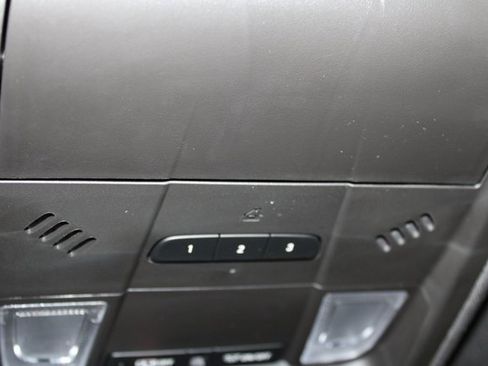 New 2026 Cadillac XT5 Luxury image 23