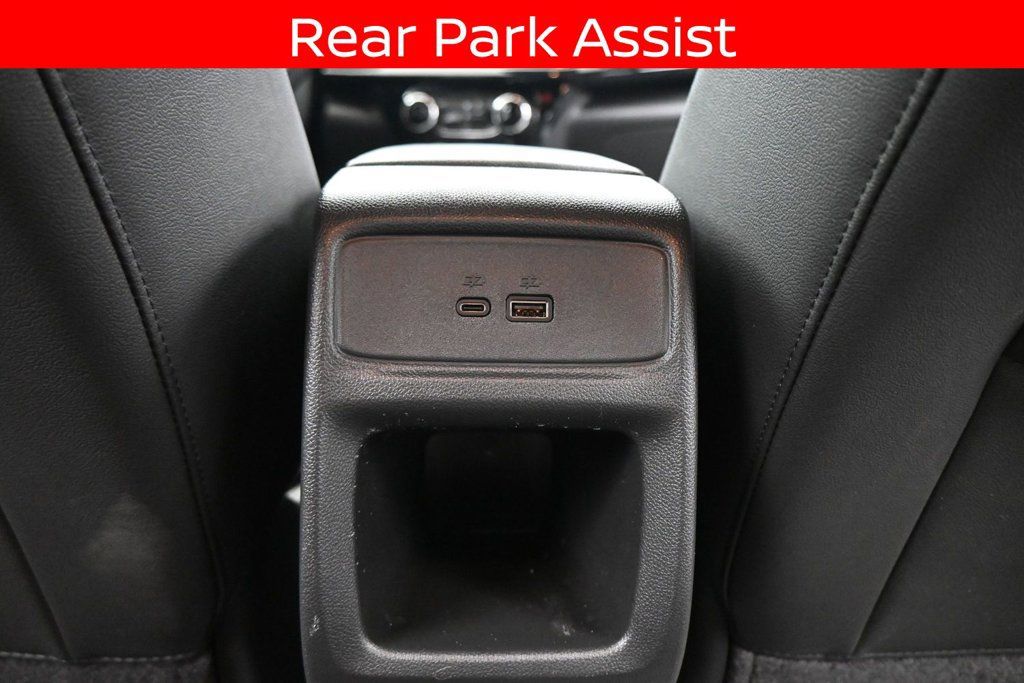 Used 2025 Chevrolet Trax RS w/ Driver Confidence Package FWD image 16
