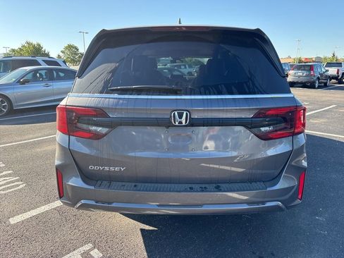 Used 2026 Honda Odyssey EX-L image 8