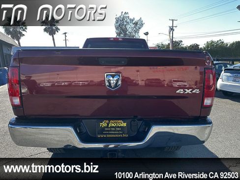 Used 2018 RAM 2500 Tradesman w/ Chrome Appearance Group AWD/4WD image 5